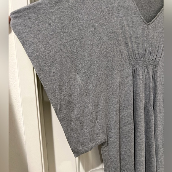 Josie Natori gray/yellow Kimono sleeves v neck Top size Medium - Picture 7 of 7